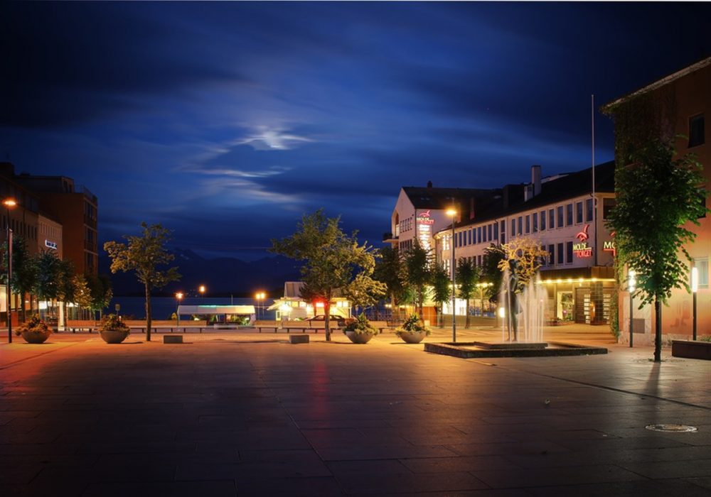 Molde-city-audio-guide-night