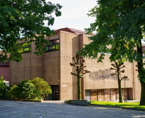Bryggens-Museum-Bergen-betongbygning.